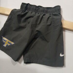 Nike Dri Fit Boys Performance Shorts Size Small‎ Unlined